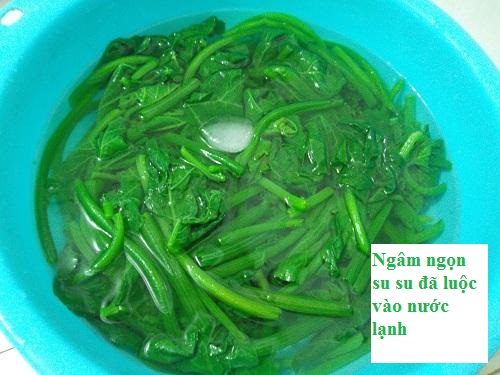 Hướng dẫn cách làm ngọn su su xào tỏi xanh mướt